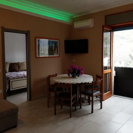 Apartment By The Sea And Mountain Falconara Albanese